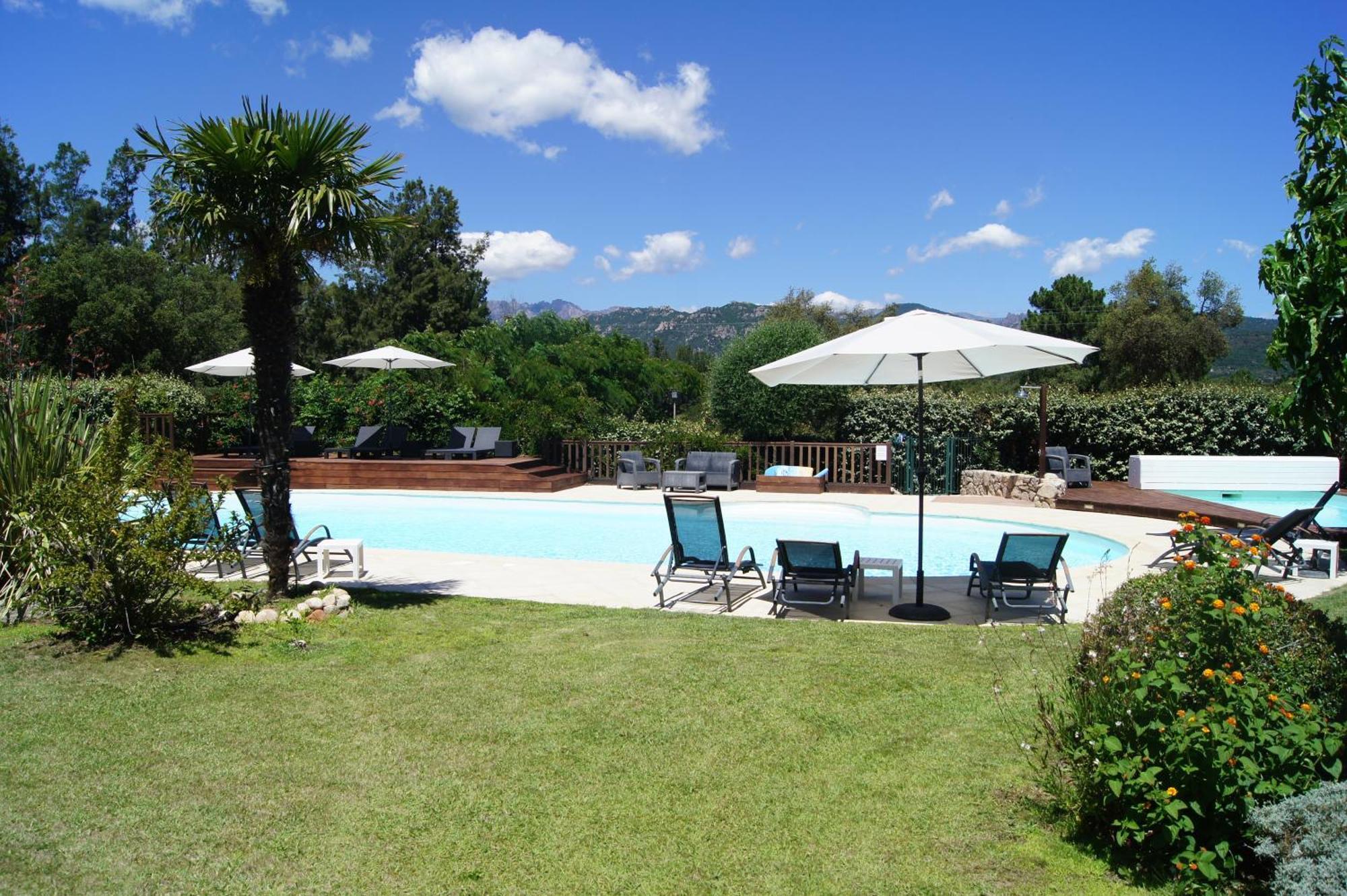 Residence Les Jardins De Sainte-Lucie "Piscine Chauffee" Bagian luar foto